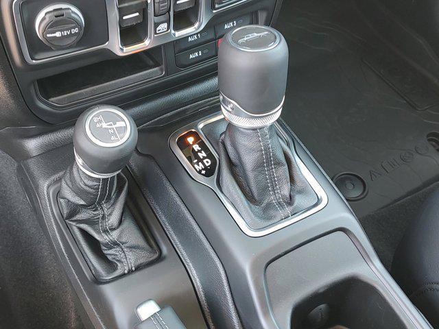new 2025 Jeep Gladiator car, priced at $41,104