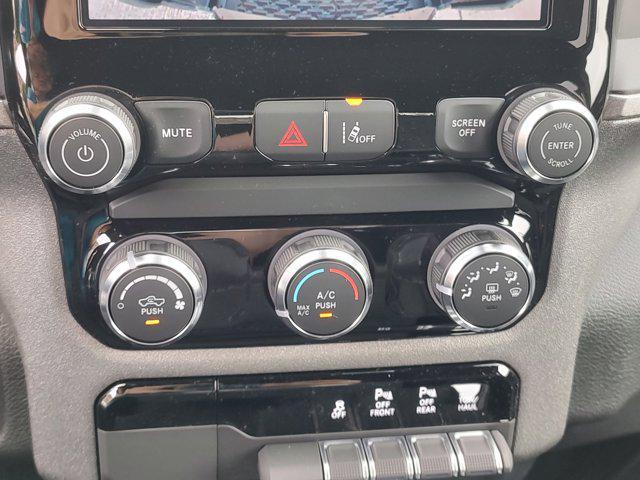 new 2025 Ram 1500 car, priced at $39,515