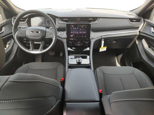new 2025 Jeep Grand Cherokee car, priced at $37,588