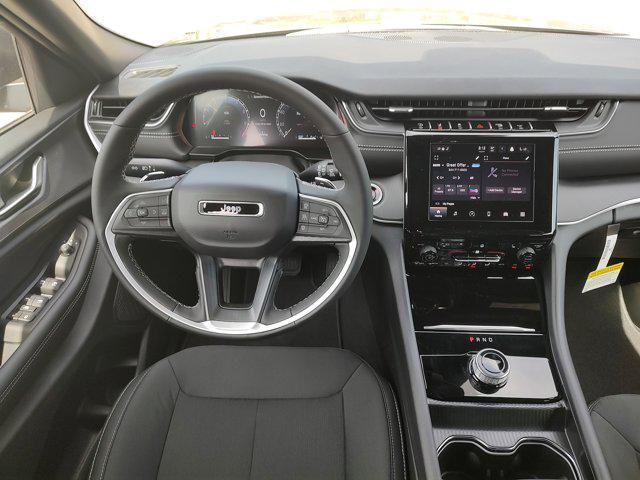 new 2025 Jeep Grand Cherokee car, priced at $37,588