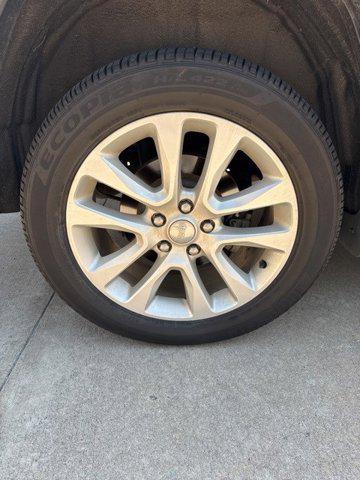used 2017 Jeep Grand Cherokee car, priced at $13,998
