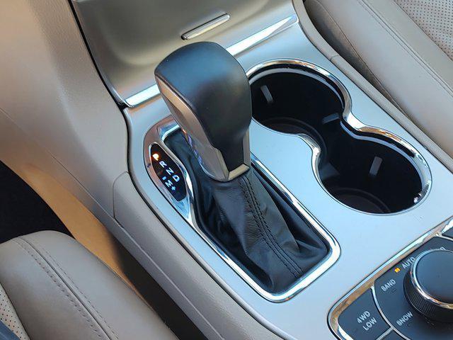 used 2016 Jeep Grand Cherokee car, priced at $13,403