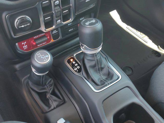 new 2025 Jeep Wrangler car, priced at $40,571
