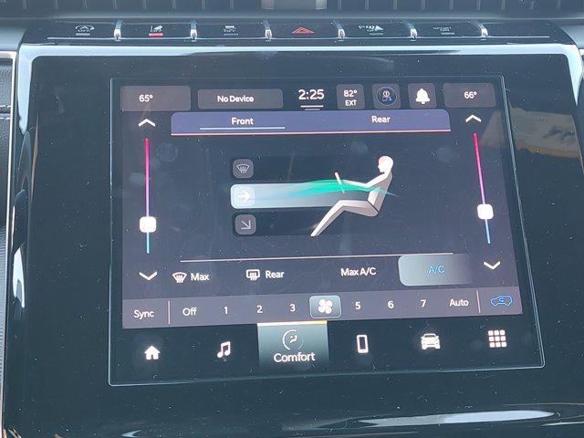 new 2024 Jeep Grand Cherokee L car, priced at $44,425