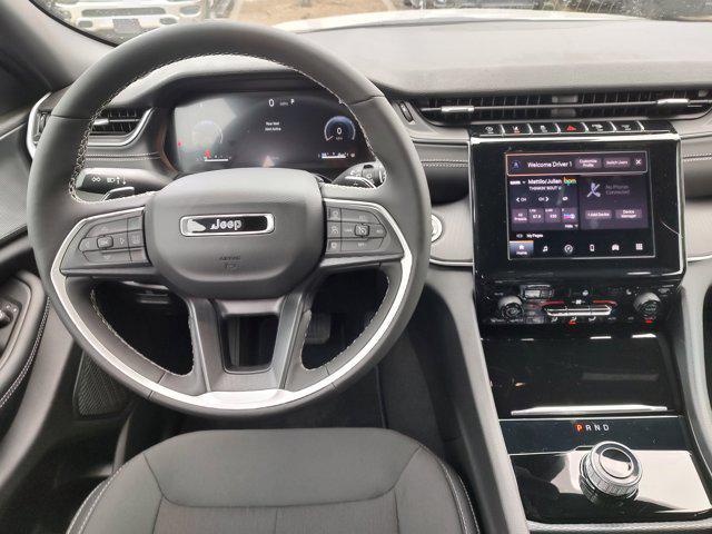 new 2025 Jeep Grand Cherokee car, priced at $37,353