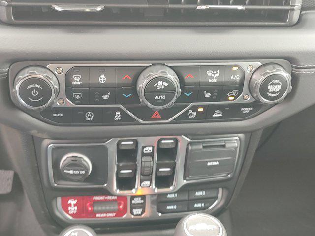 new 2025 Jeep Gladiator car, priced at $56,127