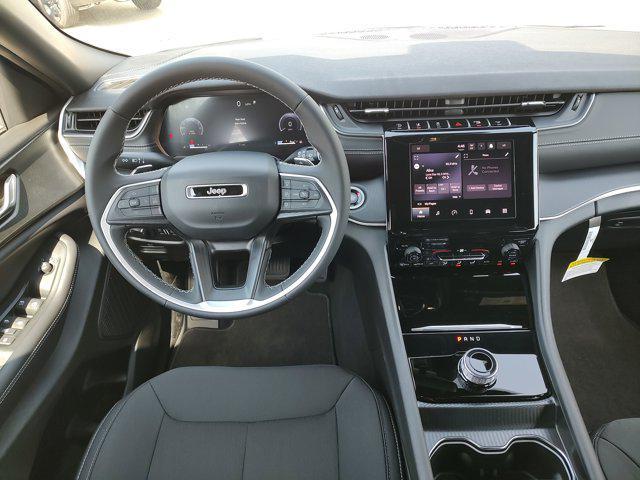 new 2025 Jeep Grand Cherokee car, priced at $35,087
