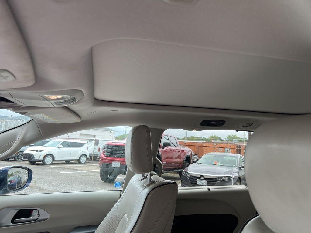 used 2018 Chrysler Pacifica Hybrid car, priced at $16,995