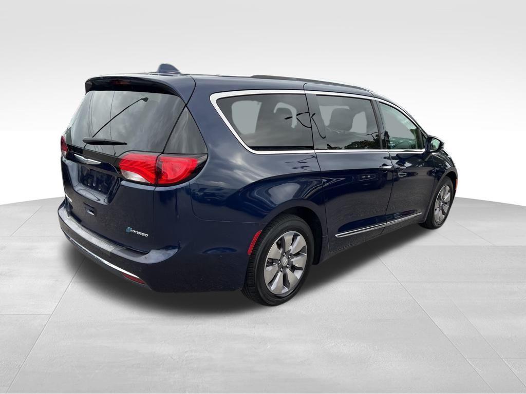 used 2018 Chrysler Pacifica Hybrid car, priced at $13,750