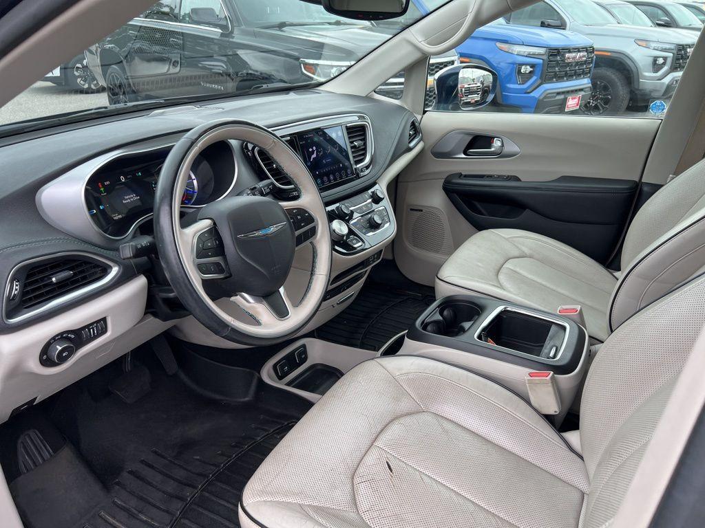 used 2018 Chrysler Pacifica Hybrid car, priced at $13,750