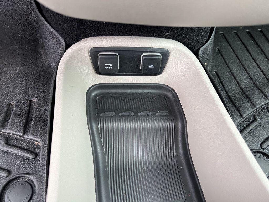 used 2018 Chrysler Pacifica Hybrid car, priced at $13,750