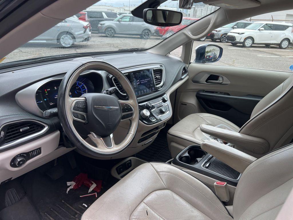 used 2018 Chrysler Pacifica Hybrid car, priced at $16,995