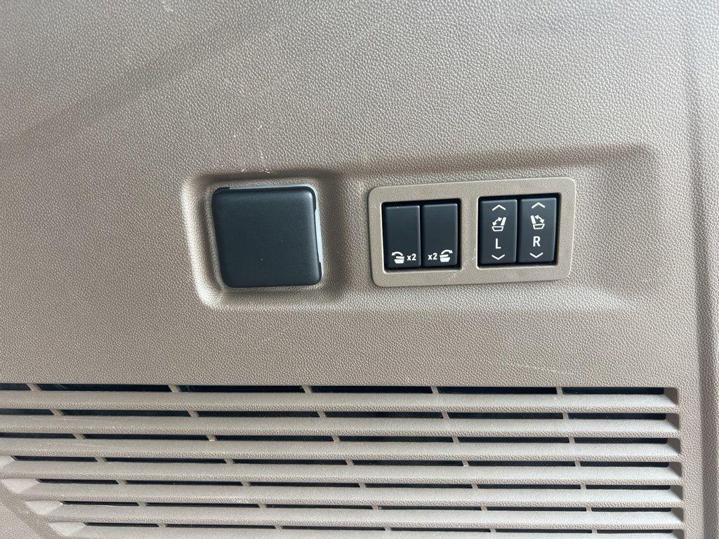 used 2023 GMC Yukon XL car, priced at $65,800