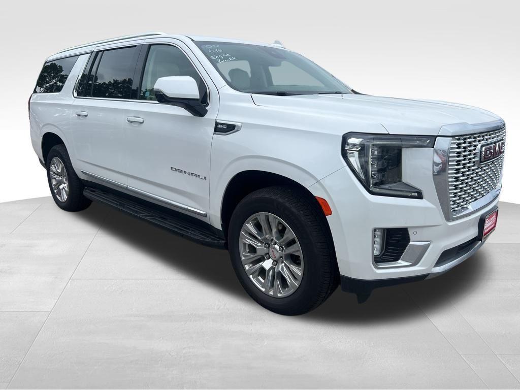 used 2023 GMC Yukon XL car, priced at $65,800