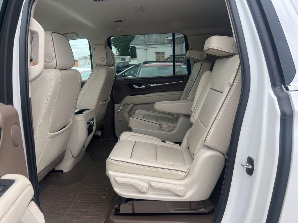 used 2023 GMC Yukon XL car, priced at $65,800