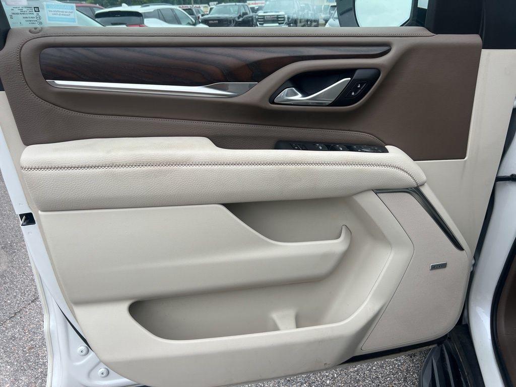 used 2023 GMC Yukon XL car, priced at $65,800