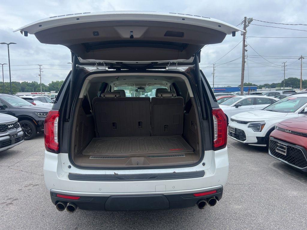 used 2023 GMC Yukon XL car, priced at $65,800