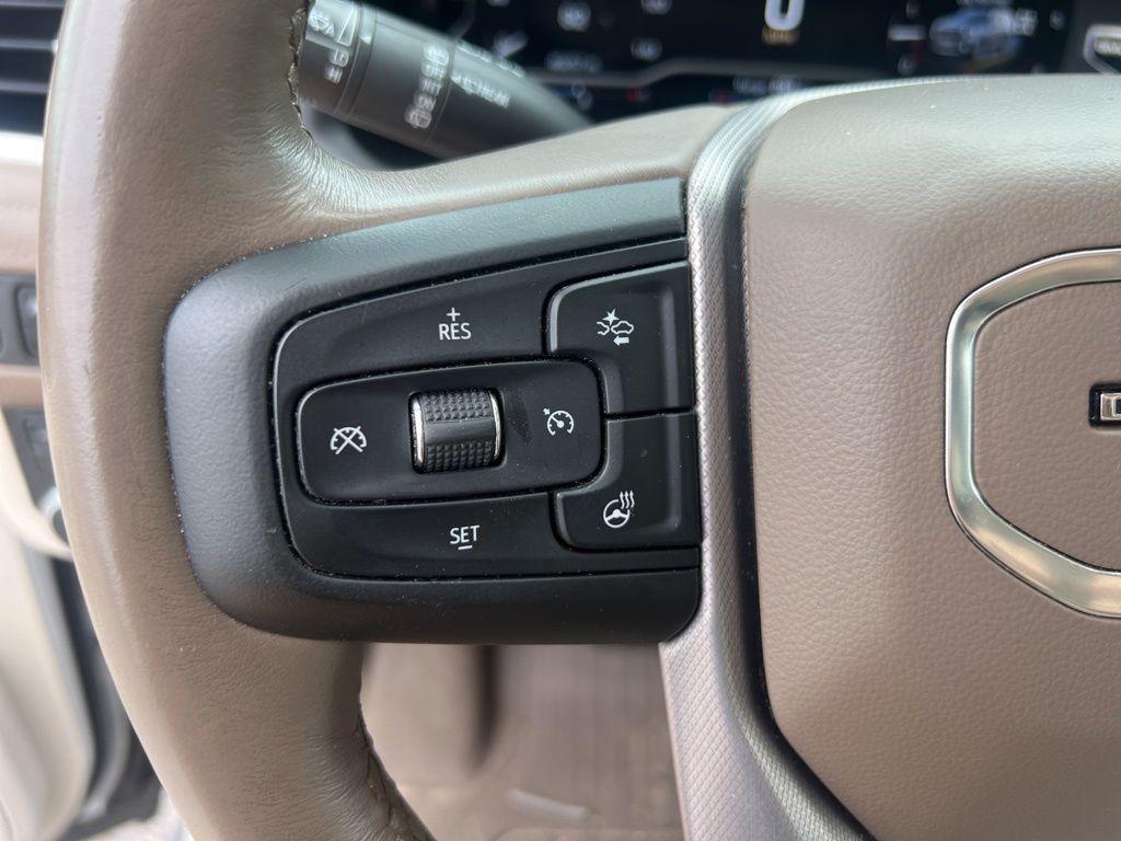 used 2023 GMC Yukon XL car, priced at $65,800