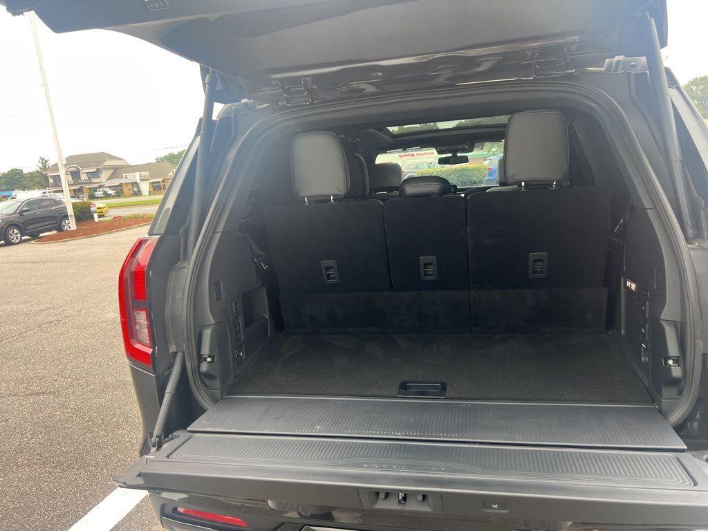 used 2025 Ford Expedition car, priced at $76,900