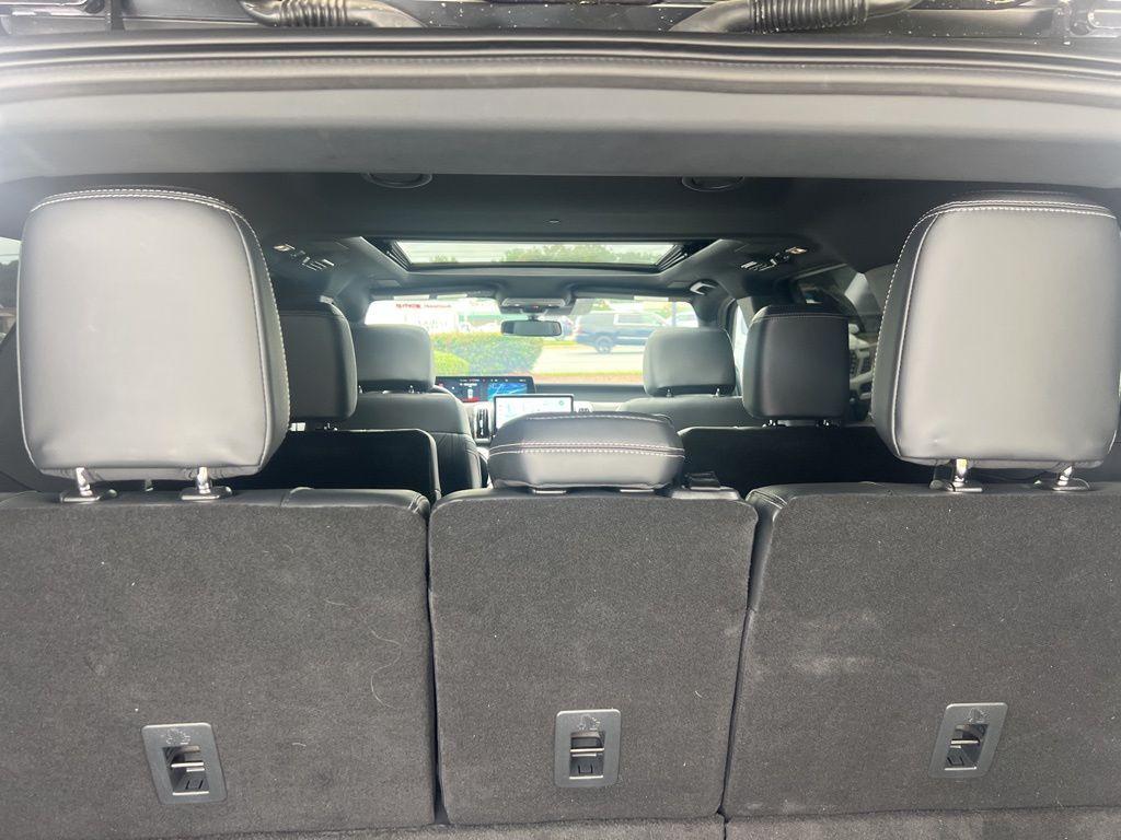 used 2025 Ford Expedition car, priced at $76,900