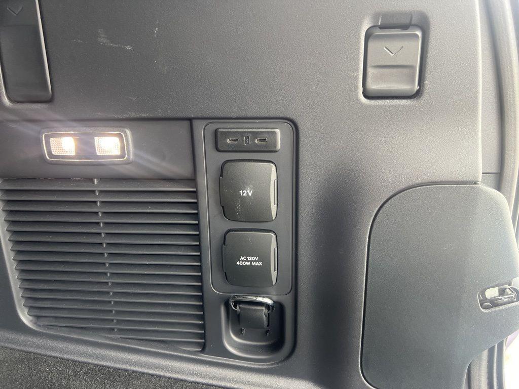 used 2025 Ford Expedition car, priced at $76,900