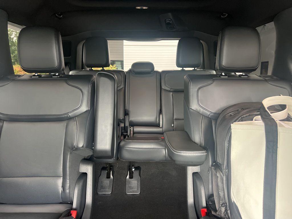 used 2025 Ford Expedition car, priced at $76,900