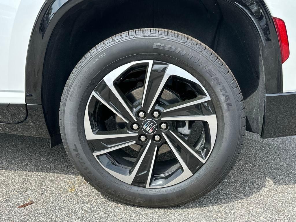 used 2025 Buick Enclave car, priced at $47,956