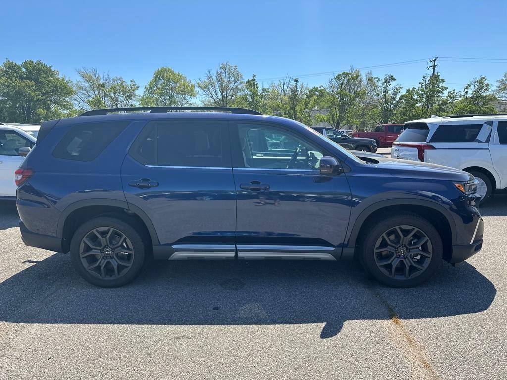 used 2024 Honda Pilot car, priced at $45,489