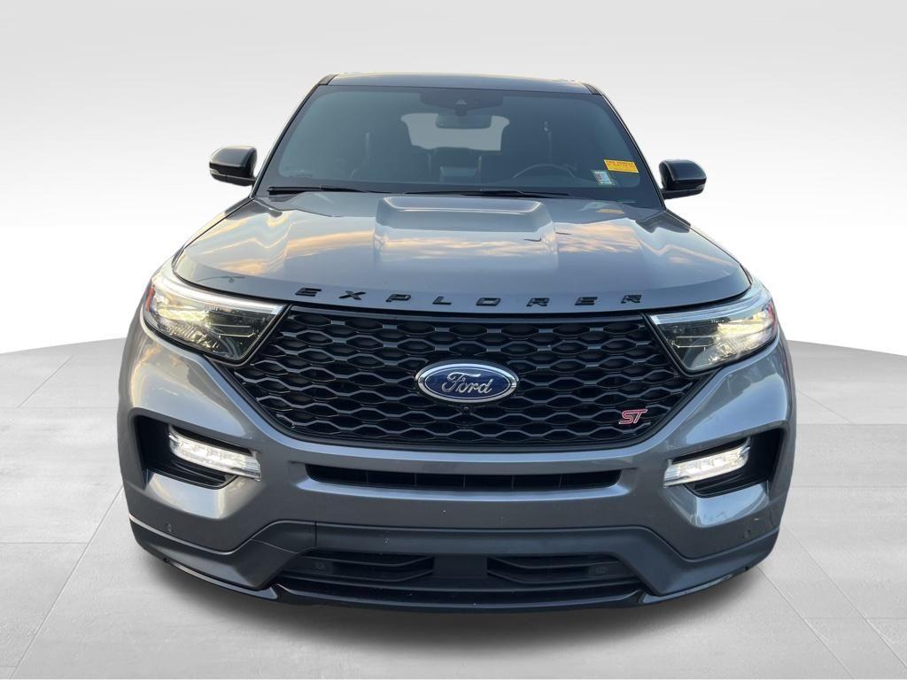 used 2022 Ford Explorer car, priced at $37,125