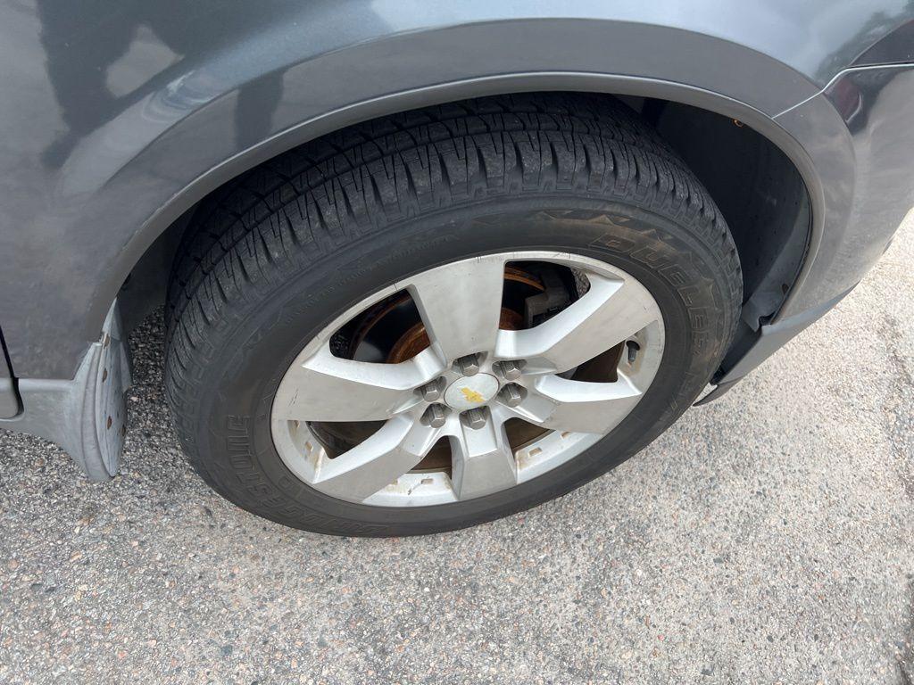 used 2009 Chevrolet Traverse car, priced at $6,000