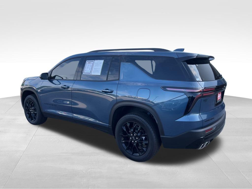 used 2025 Chevrolet Traverse car, priced at $40,588