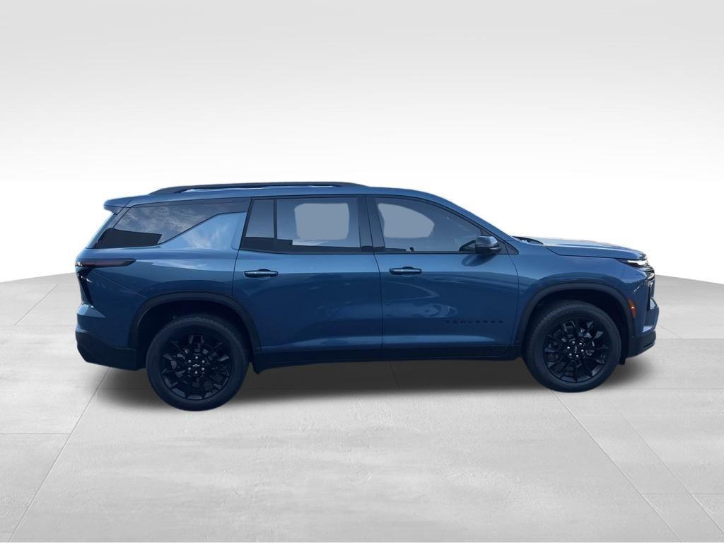 used 2025 Chevrolet Traverse car, priced at $40,588