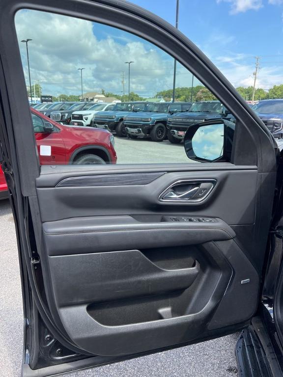 used 2024 GMC Yukon car, priced at $64,990