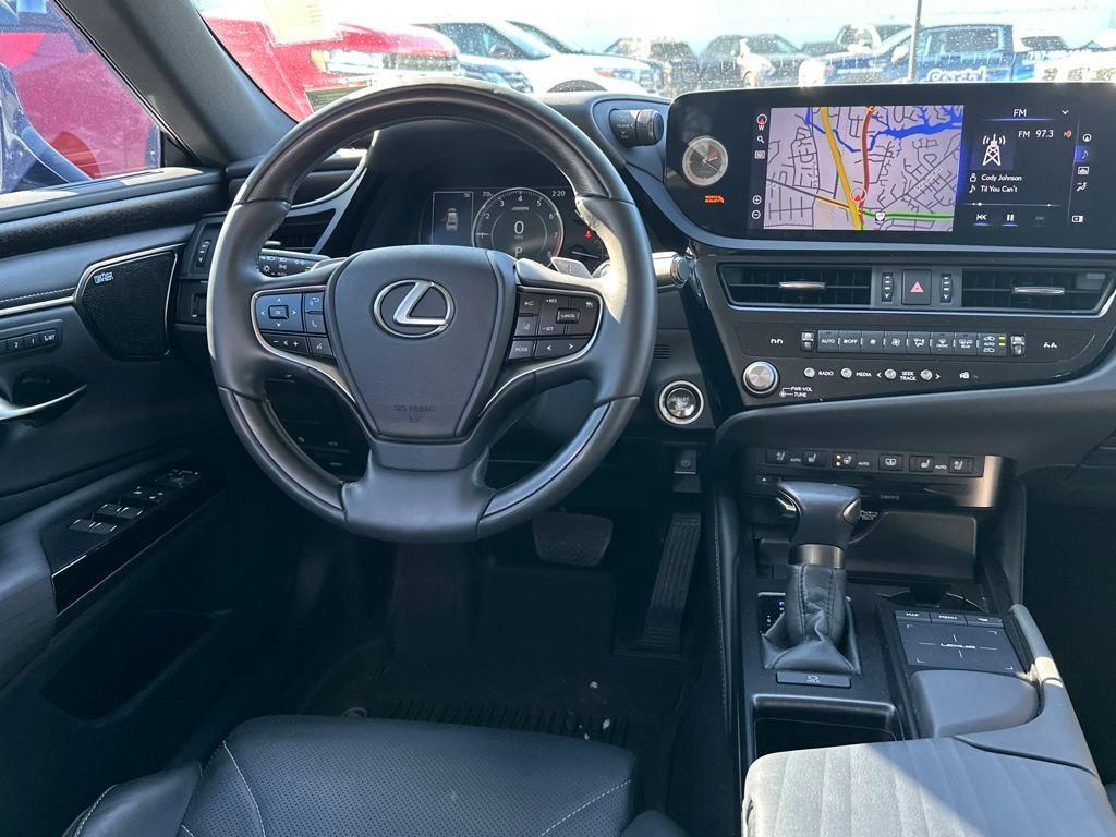 used 2022 Lexus ES 350 car, priced at $39,995