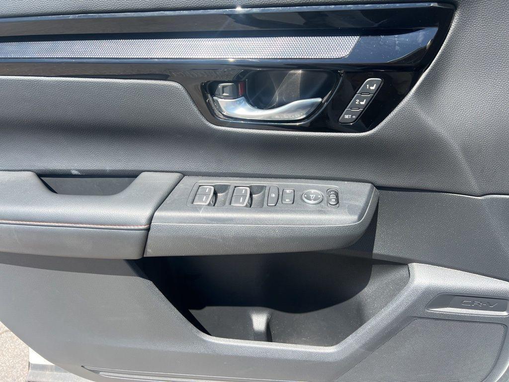 used 2023 Honda CR-V Hybrid car, priced at $35,625