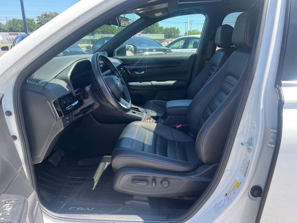 used 2023 Honda CR-V Hybrid car, priced at $35,625