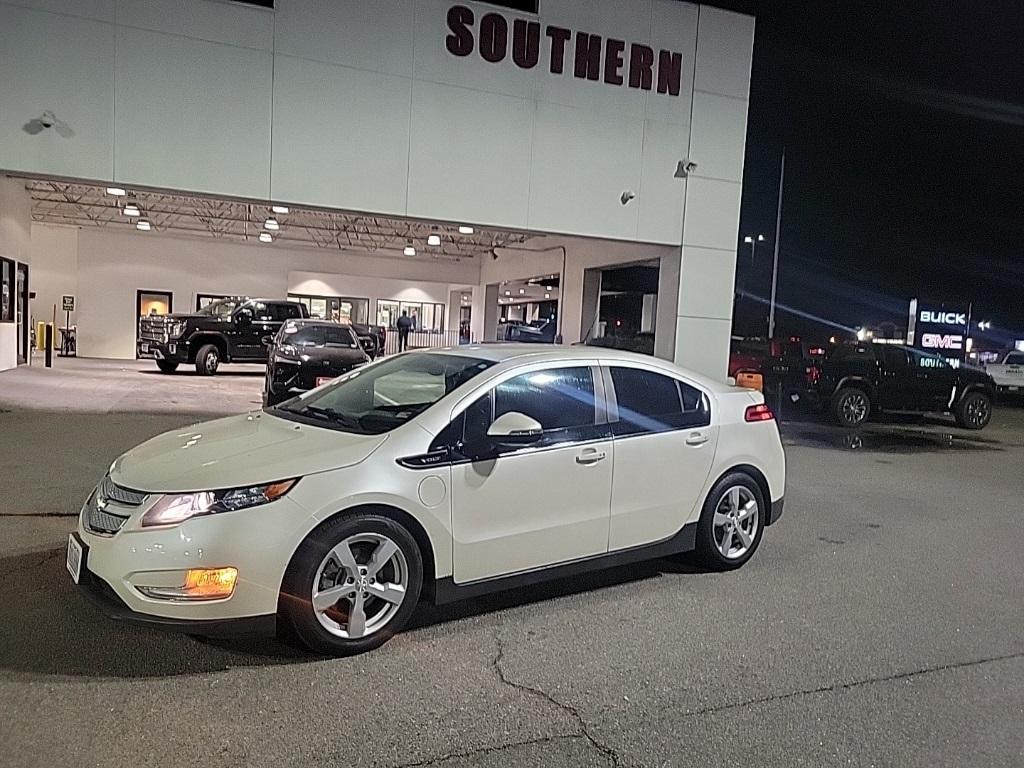 new 2014 Chevrolet Volt car, priced at $10,648