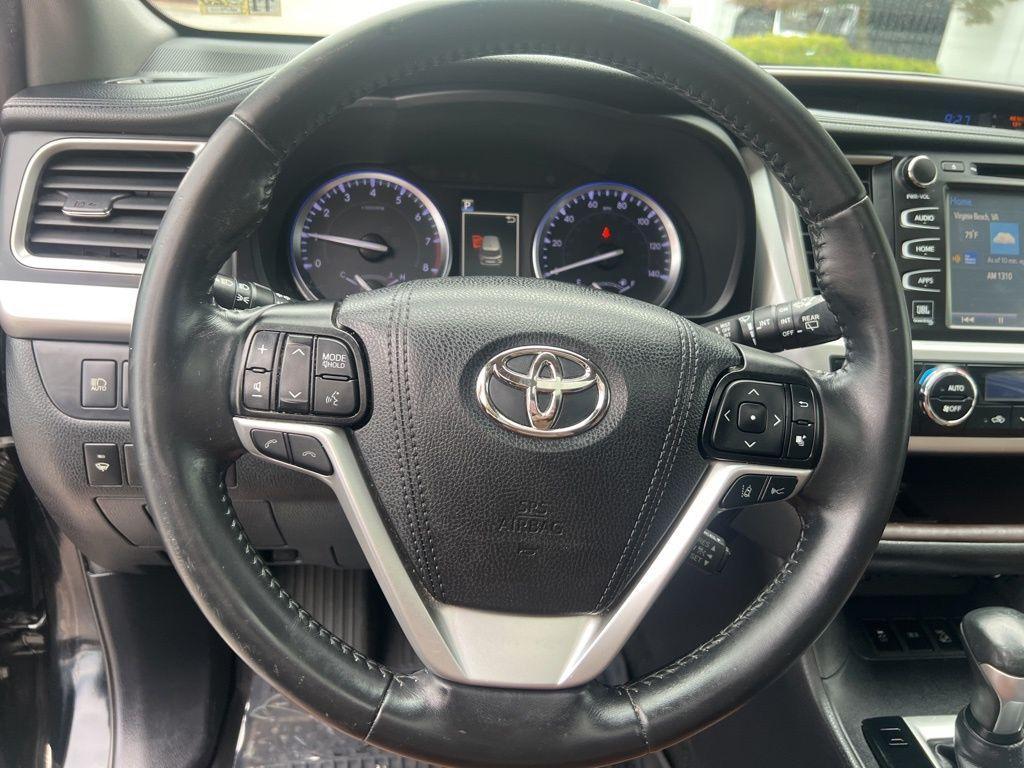 used 2019 Toyota Highlander car, priced at $24,581