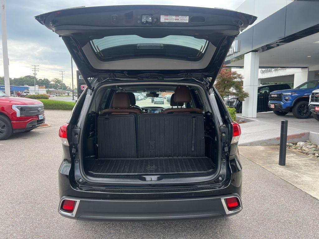 used 2019 Toyota Highlander car, priced at $24,581