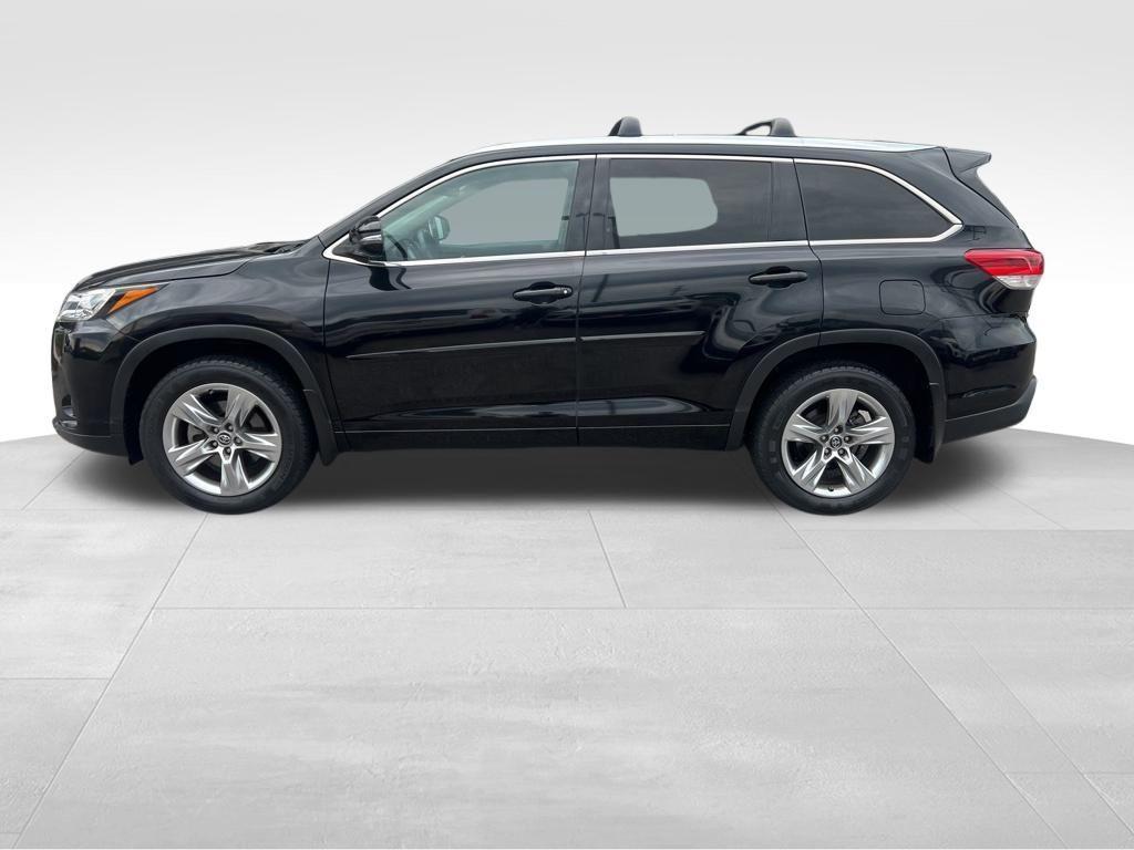 used 2019 Toyota Highlander car, priced at $24,581
