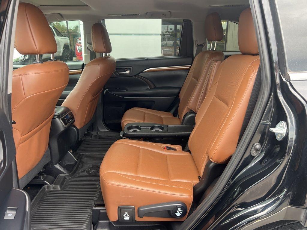 used 2019 Toyota Highlander car, priced at $24,581