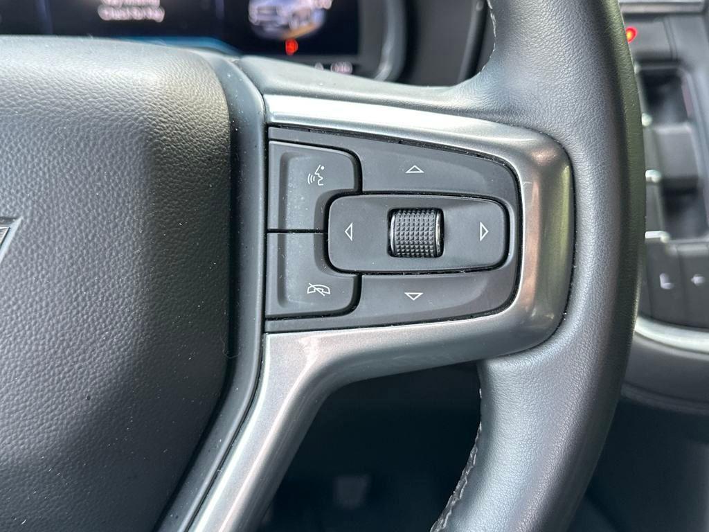 used 2023 Chevrolet Suburban car, priced at $45,995