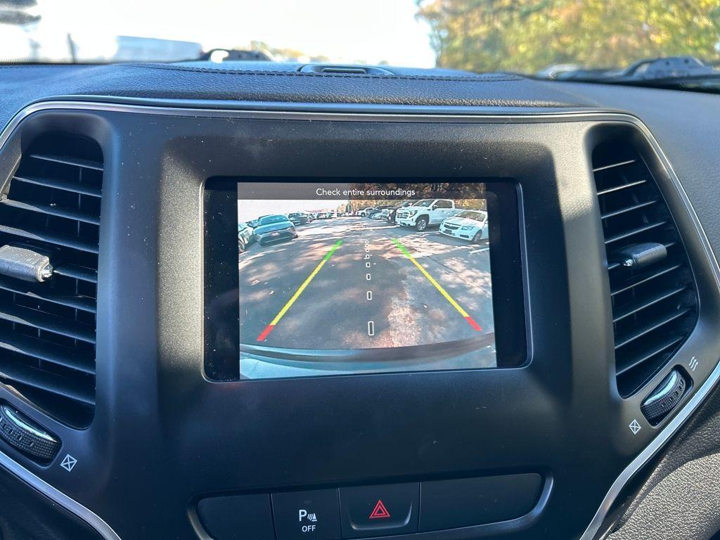 used 2019 Jeep Cherokee car, priced at $14,995