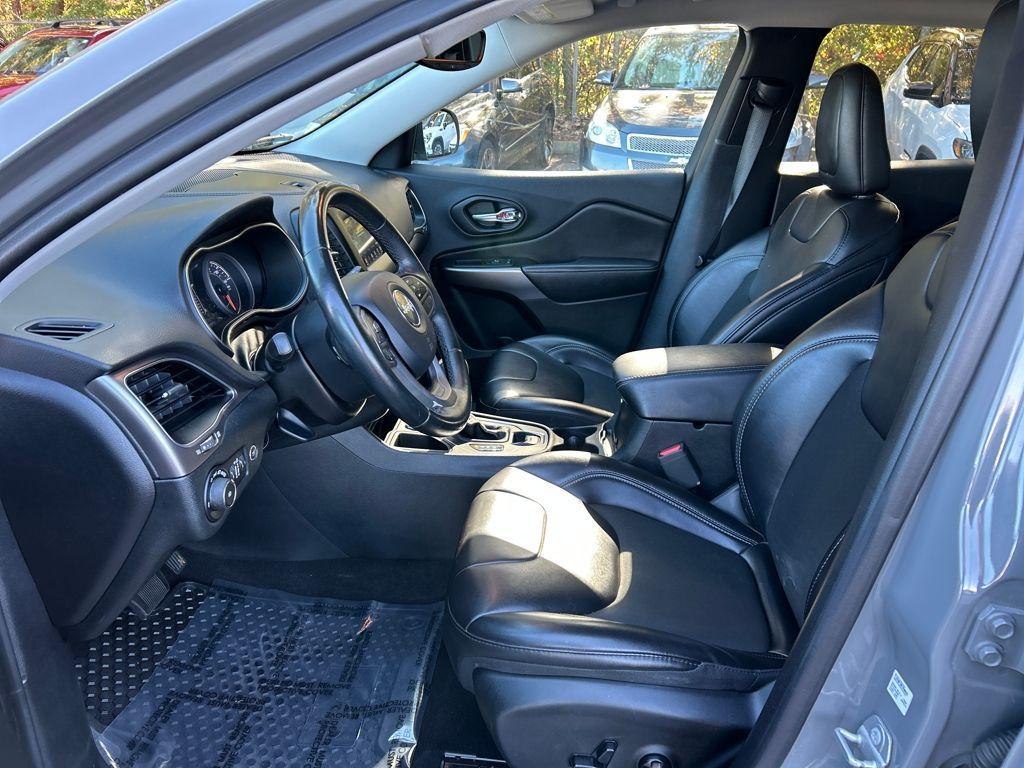 used 2019 Jeep Cherokee car, priced at $14,995
