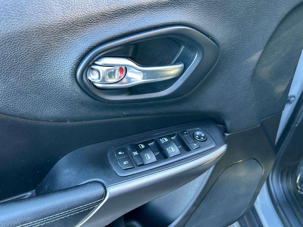 used 2019 Jeep Cherokee car, priced at $14,995