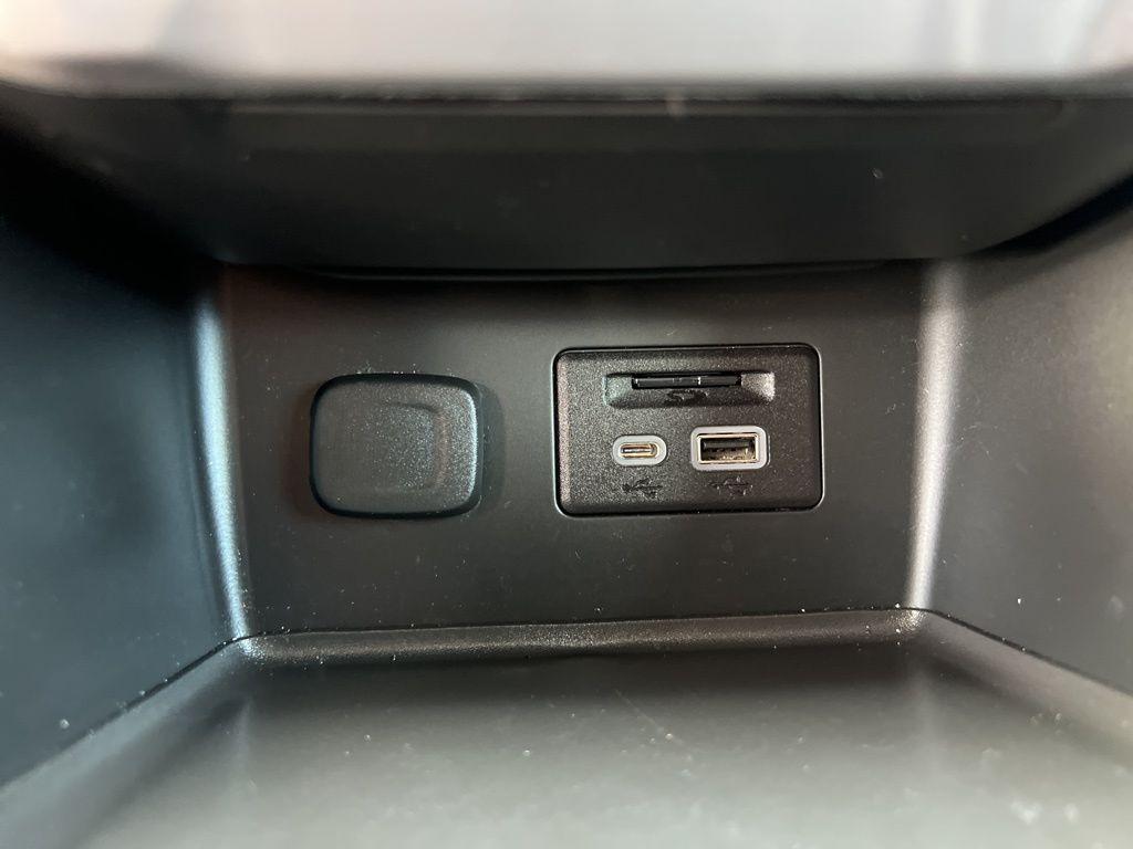 used 2022 GMC Acadia car, priced at $30,549