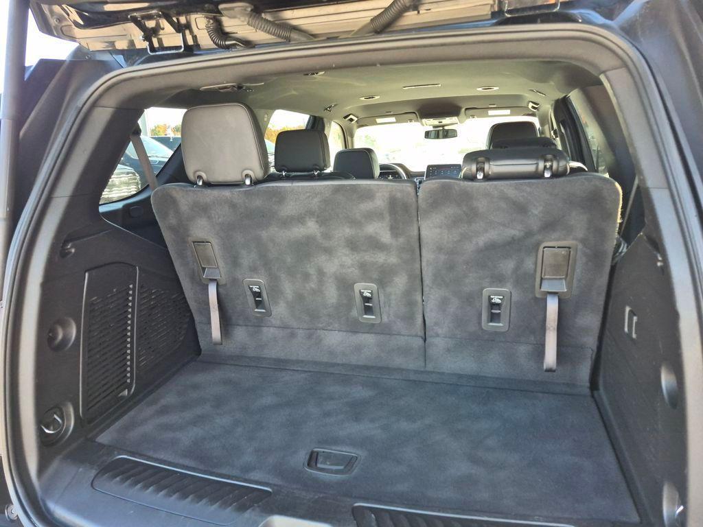 used 2024 GMC Yukon car