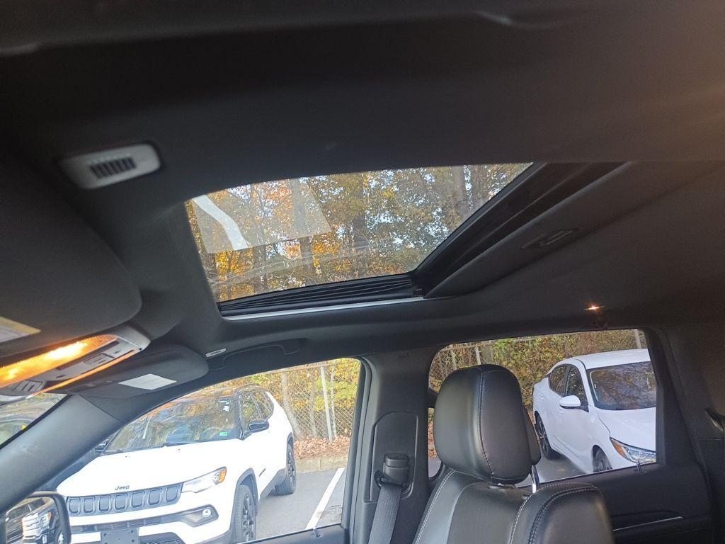 used 2017 Jeep Grand Cherokee car, priced at $15,995