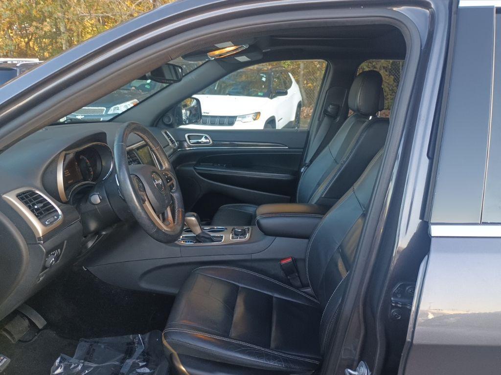 used 2017 Jeep Grand Cherokee car, priced at $15,995