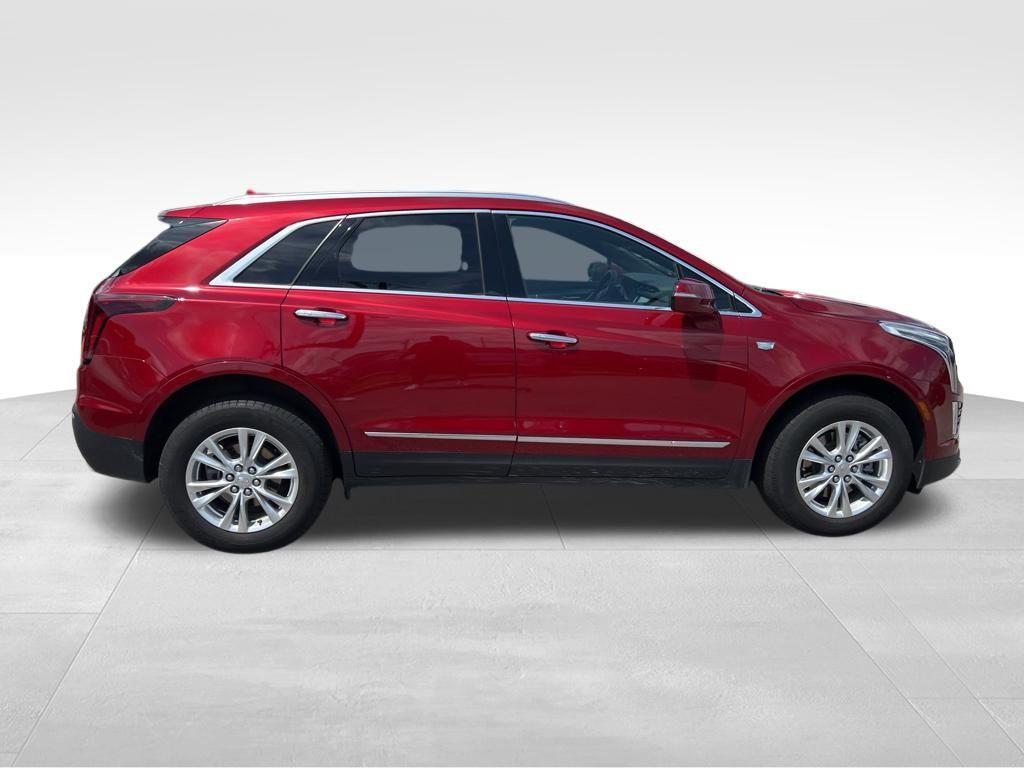 used 2022 Cadillac XT5 car, priced at $29,900